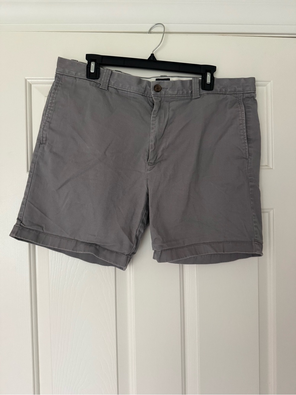 J. Crew 7” Harbor stretch chino shorts